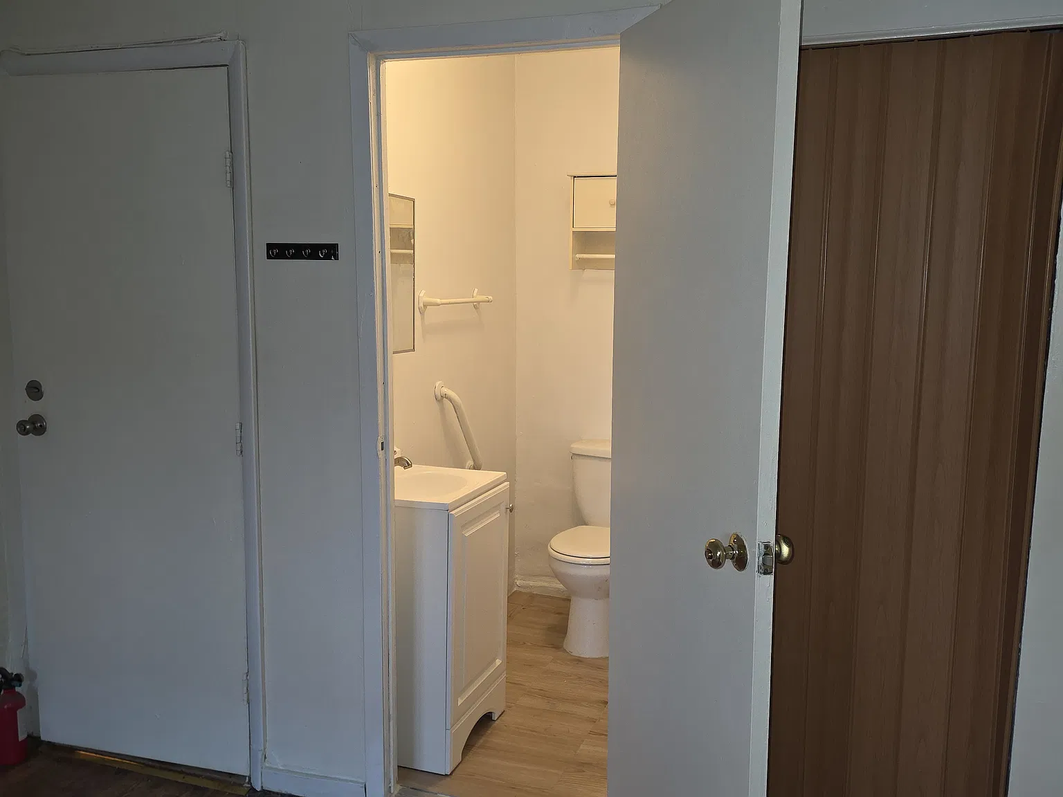3229 Eastchester Rd — Photo 2