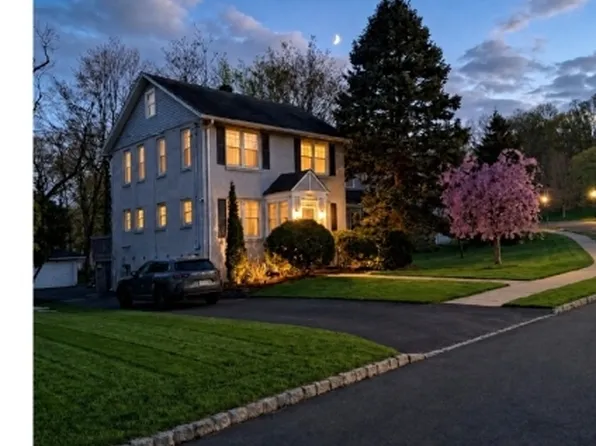 12 Winding Way, West Orange Twp., NJ 07052