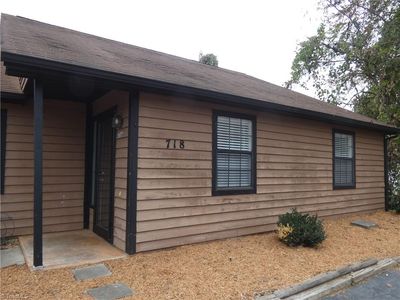 718 Carolina Ave, Yadkinville, NC, 27055