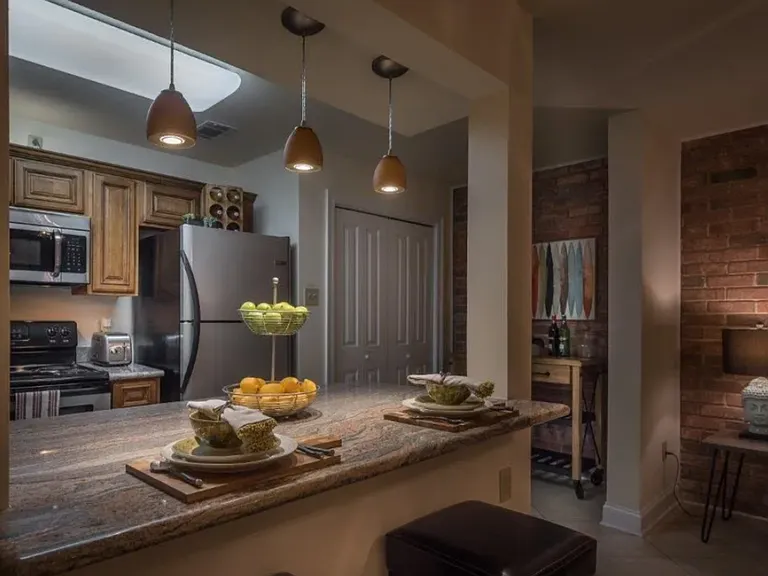Regency at Metairie — Photo 3