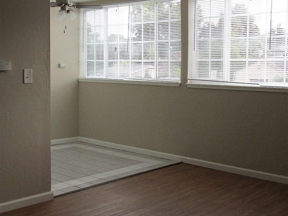 1st image of 180 Buckingham Ave APT 112