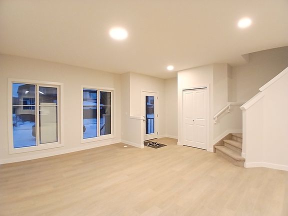 5th image of 3347 169th St SW
