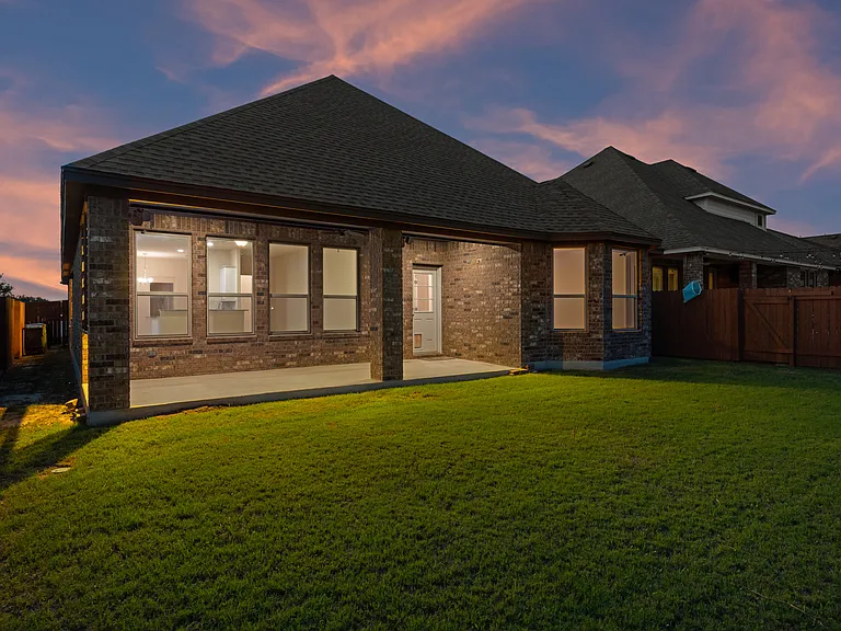 2428 Granite Hill Dr — Photo 86