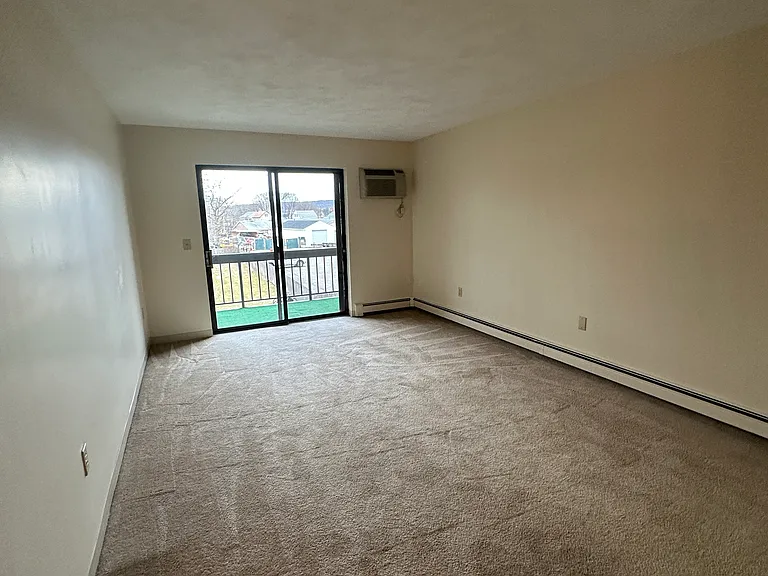 51 Farwell St #22 — Photo 7