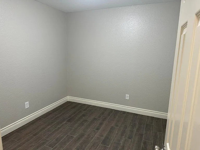 3159 Karen St — Photo 18