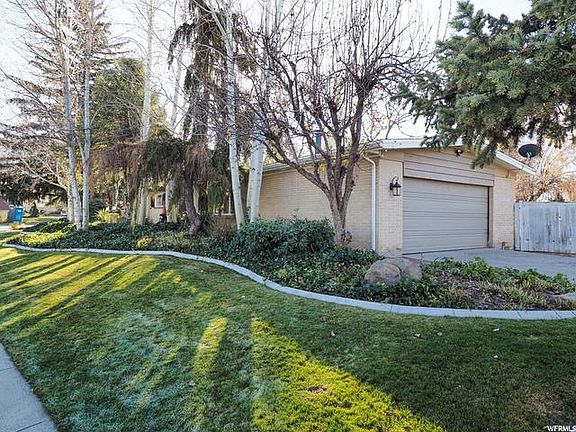 5th image of 3668 S Greenbriar Way