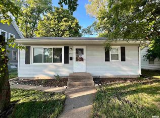 1054 Grant St, Bettendorf, IA 52722