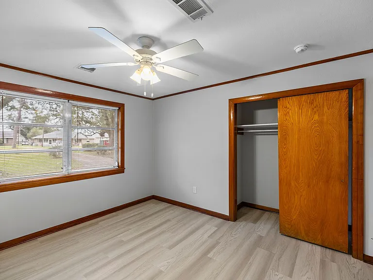 445 S 5th St — Photo 5