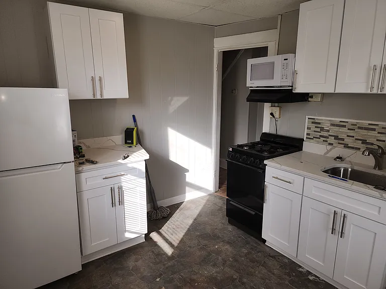 15 S 13th St #2 — Photo 3