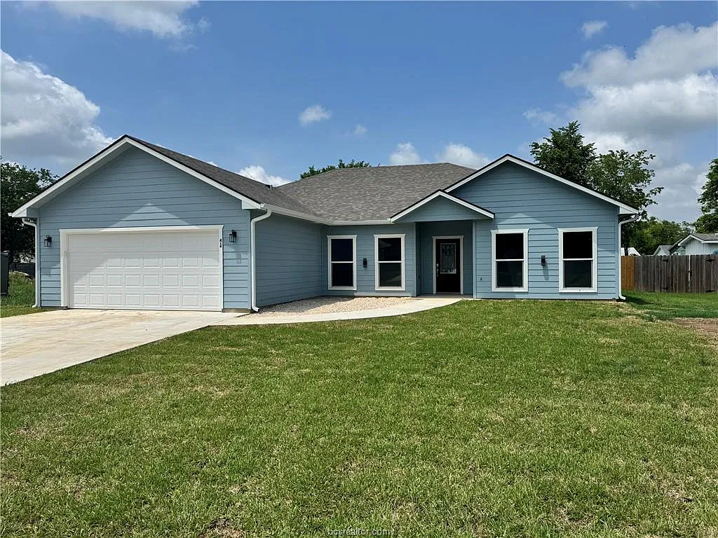 3 bed, 2.5 bath, 1872 sqft, $2,600 — Photo 1