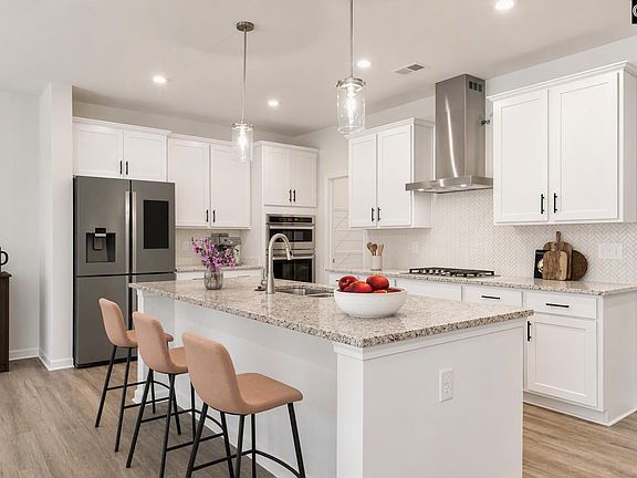 2nd image of 627 Griffon Dr