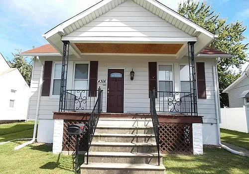 4306 Stanwood Ave Photo 1