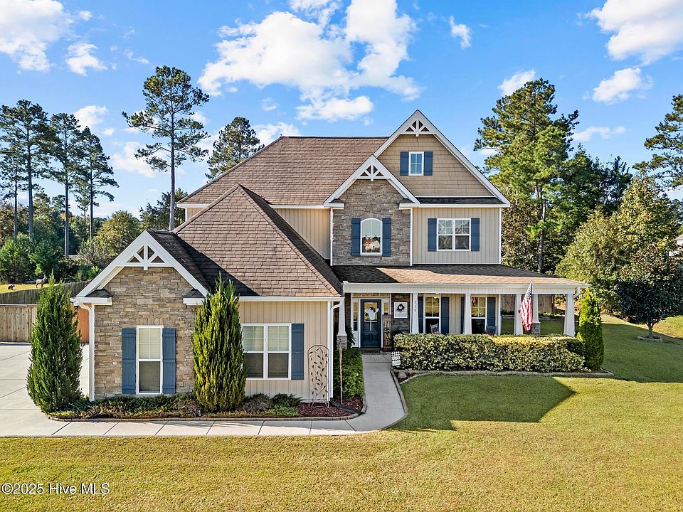 1st image of 715 Southernwood Place