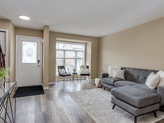 3rd image of 1600 Mickleborough Dr #17