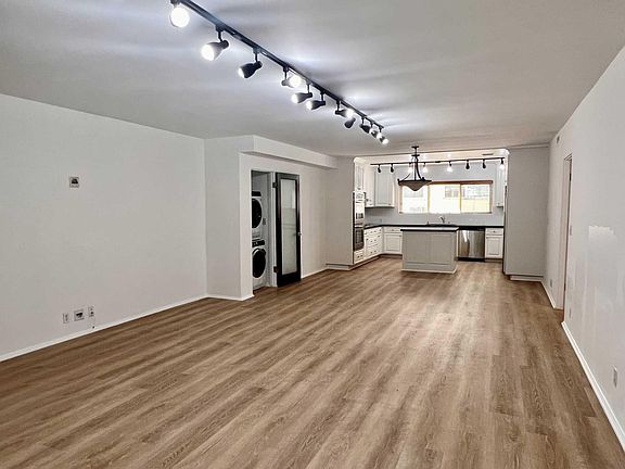4th image of 415 N Palm Dr APT 203