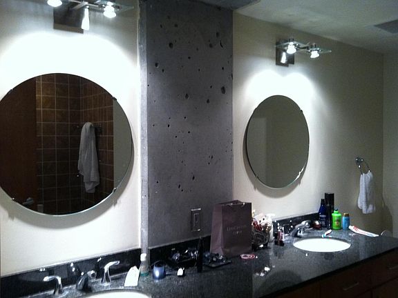 5th image of 1212 E Whiting St Unit 408