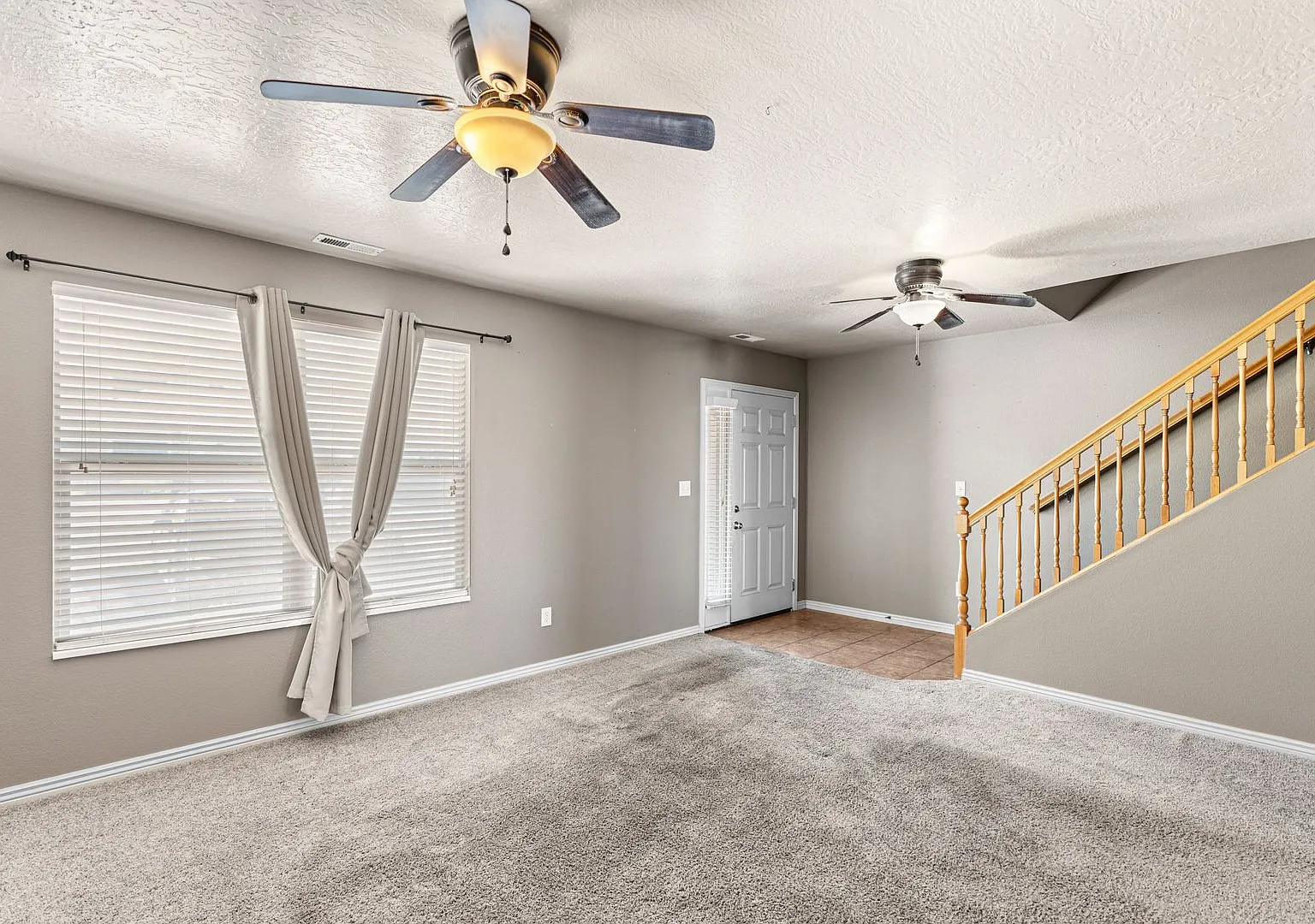 Desert Hills - Hidden Valley Townhome! — Photo 2