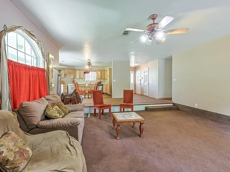 8 Vick Rd — Photo 10