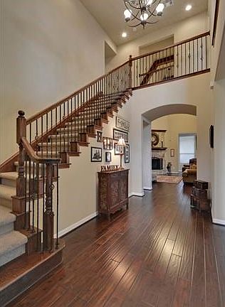 Great open entry, see through the home as you walk in the front door, Beautiful hardwoods and offset