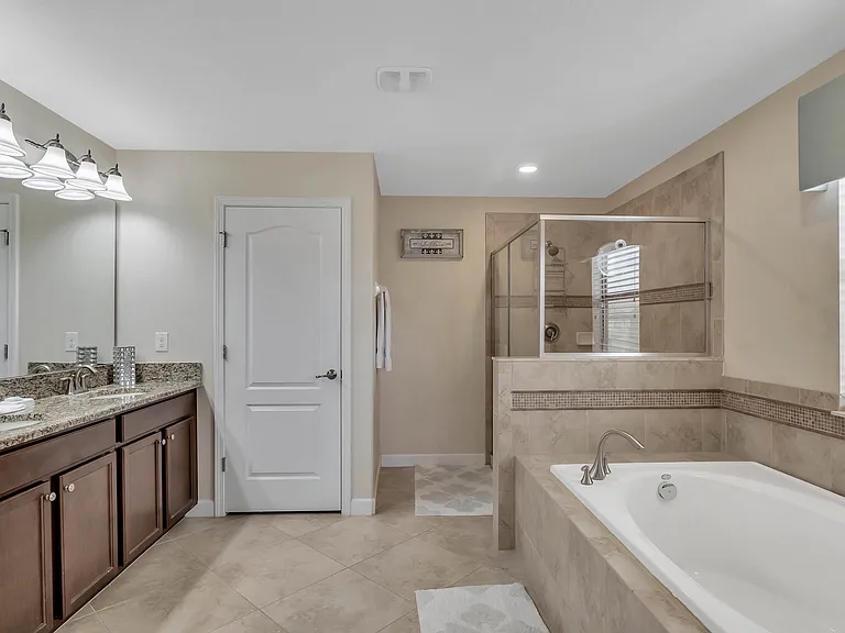 9028 Shadow Mountain St — Photo 8