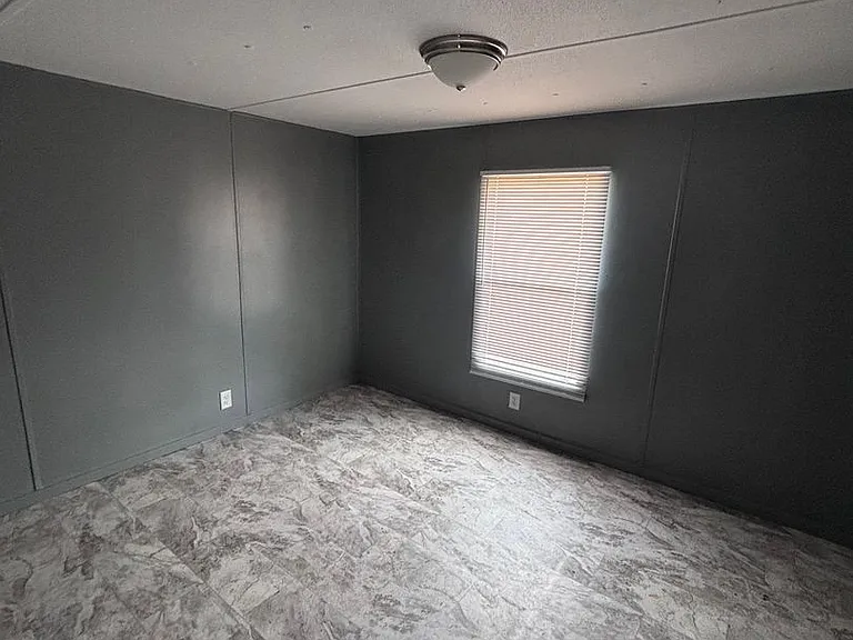 60 Miller Loop Rd — Photo 4