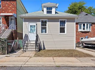 73 Bay St, Bronx, NY 10464