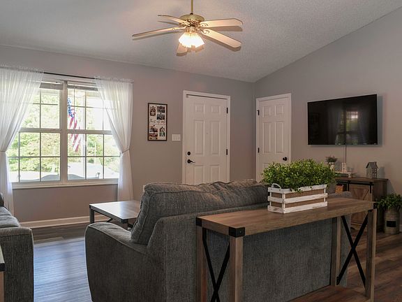3rd image of 167 Michal Ln