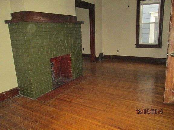 3rd image of 428 Hammond Ave