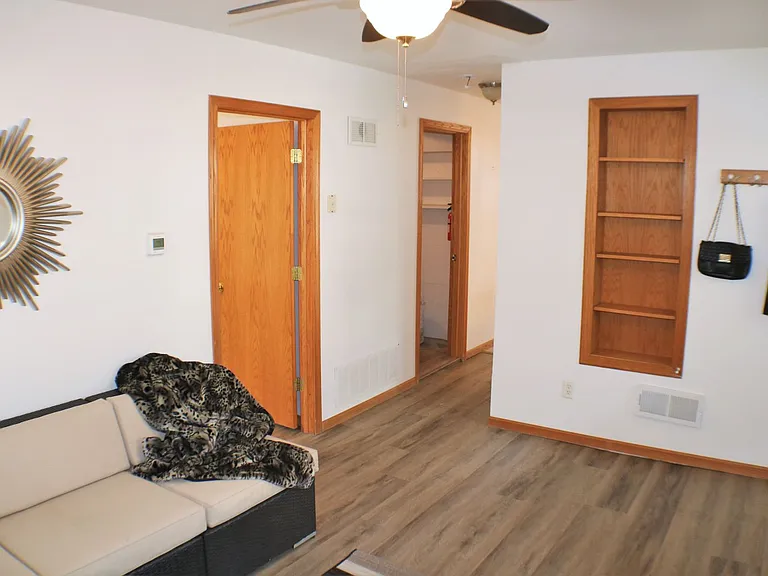 708 1/2 Streb St — Photo 5
