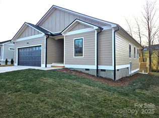 115 Peyton Elaine Rd, Clyde, NC 28721