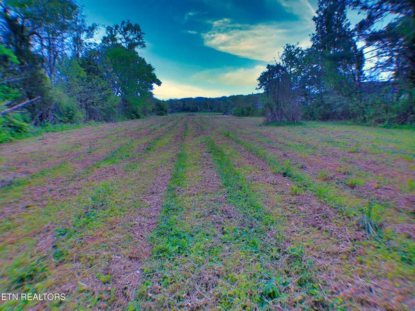 471 Park Rd, Caryville, TN 37714