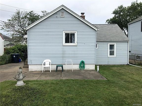 5th image of 38 Pine St