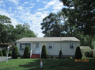 128 Oakhurst Ave, Warwick, RI 02889