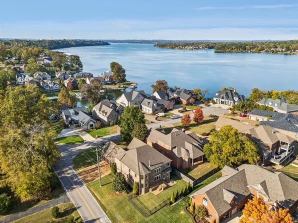 600 Lakemeade Point, Old Hickory, TN 37138