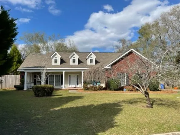 105 Slate Ct, Dothan, AL 36305