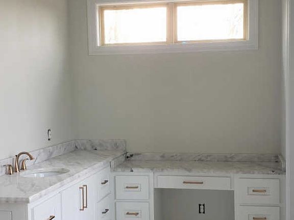 5th image of 206 Fawn Crest Dr