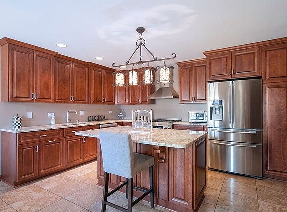 5th image of 8814 W Berkley Ct