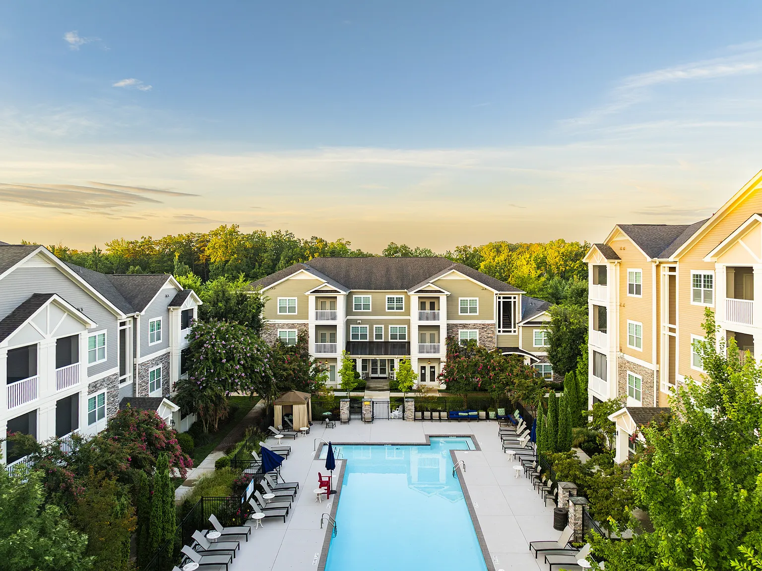 Oasis at Montclair — Photo 3