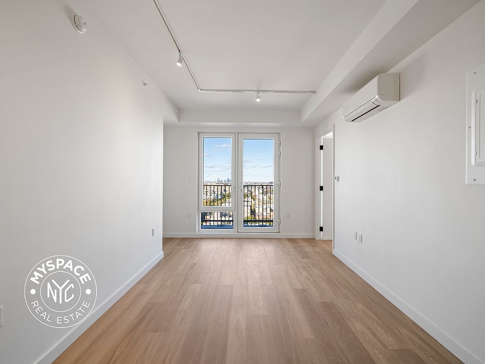 1st image of 931 Carroll St #1701