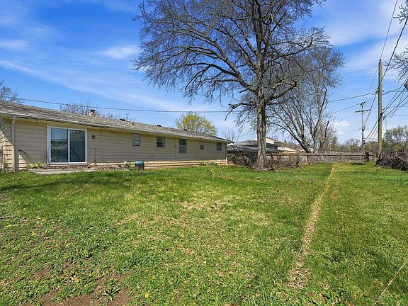 2nd image of 5011 Christofer Ln