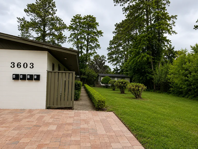 3603 Morton St — Photo 9