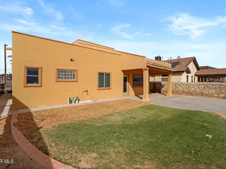 1230 Olga Mapula Dr — Photo 35