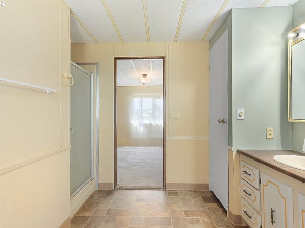 2455 Badger View Dr, The Dalles, OR 97058