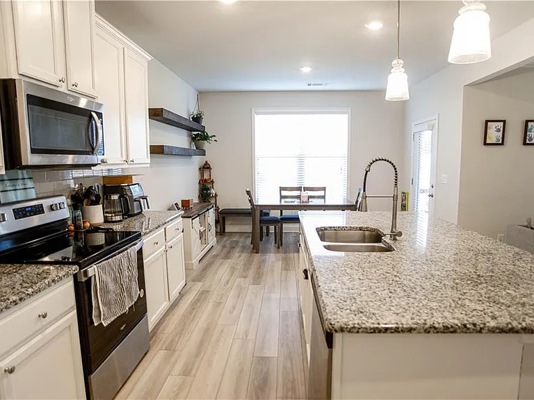 5329 Fox Hill Ln — Photo 13