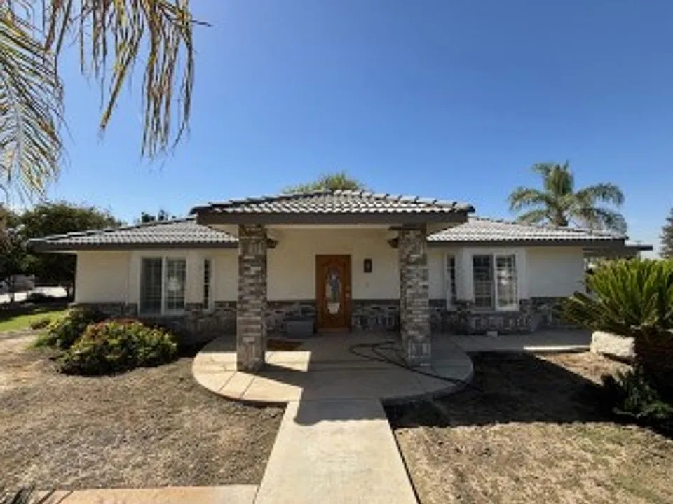 1555 Kuhio St
