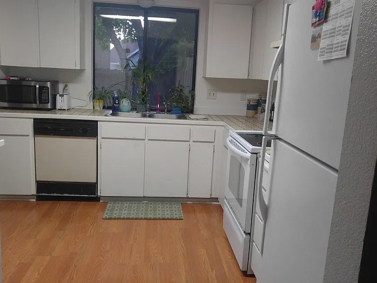 11884 SW Morning Hill Dr — Photo 3