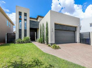 330 Tangle Wood Dr, Laredo, TX 78041