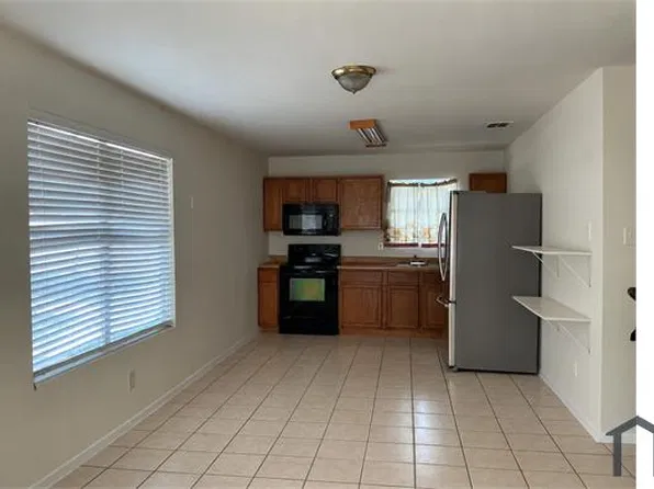 272 Fay Ave APT 1, San Antonio, TX 78211