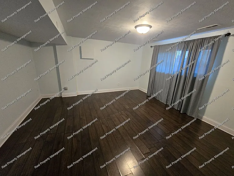 3788 Kingsway Dr — Photo 9