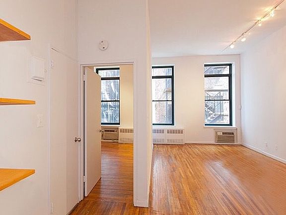 4th image of 43 E 10th St APT 6J